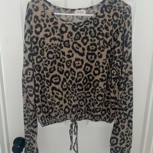 Synched cheetah crop top long sleeve